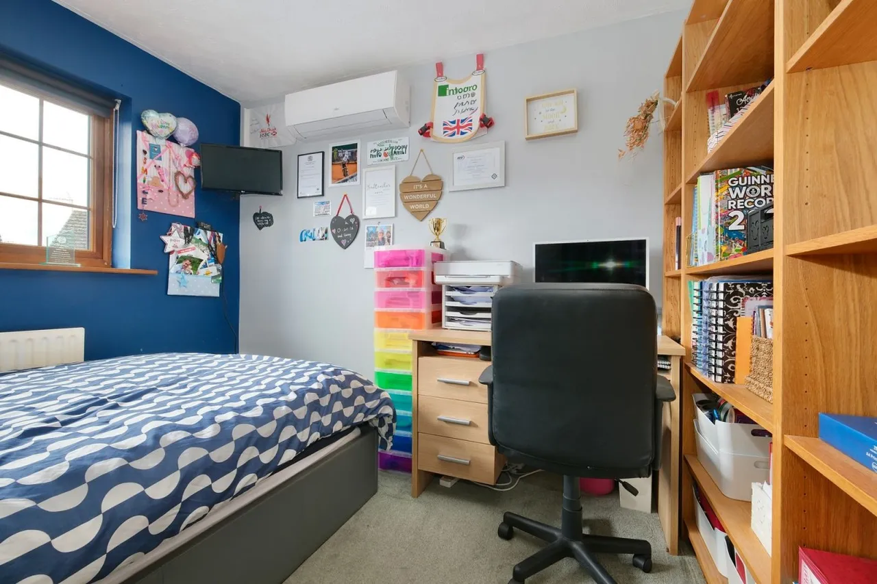 Provence Road, Stukeley Meadows, PE29, photo 10