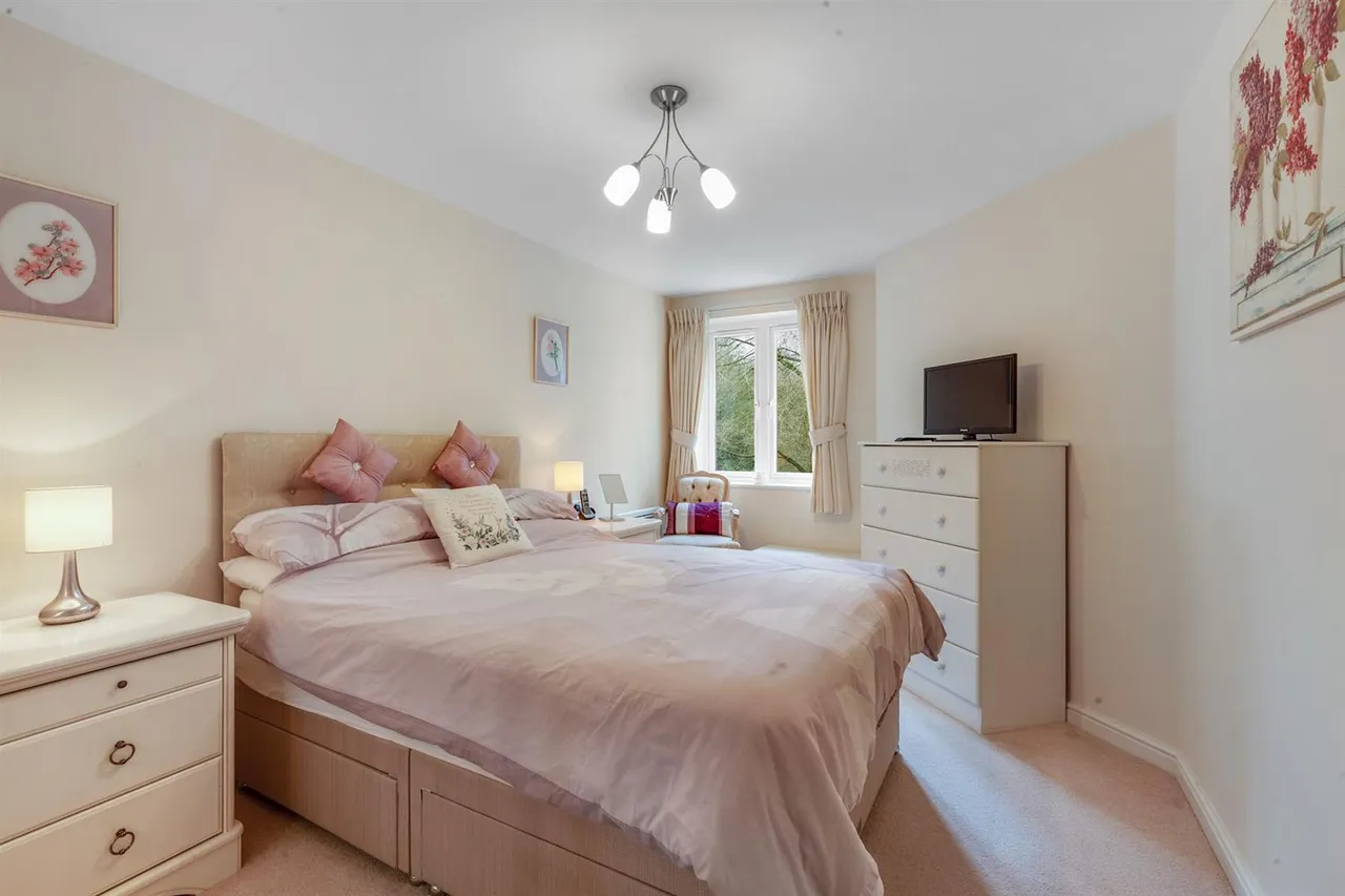 Junction Road, Warley, CM14, photo 7