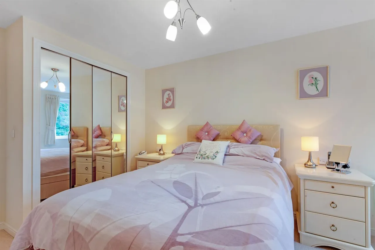 Junction Road, Warley, CM14, photo 8