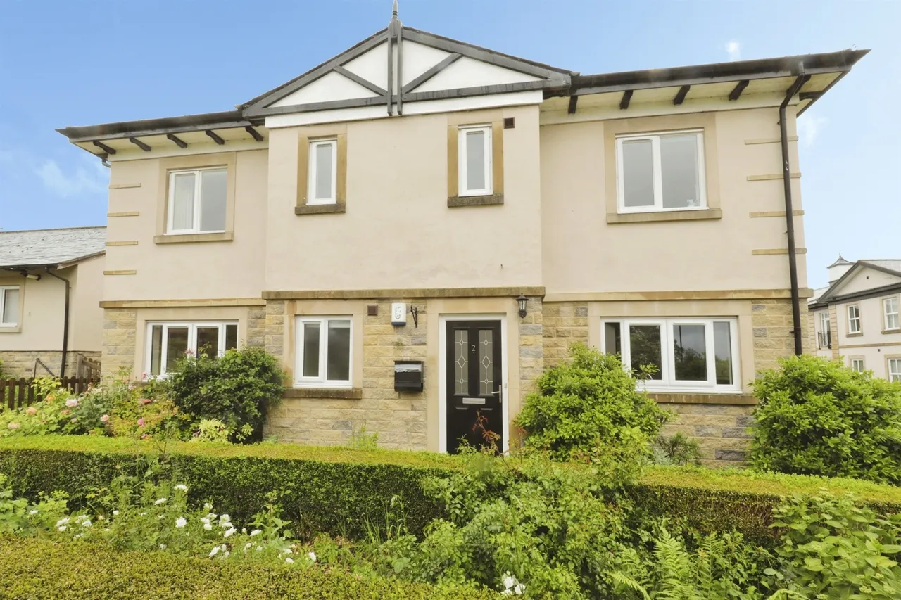 Garden Court, Killinghall, Harrogate, photo 3