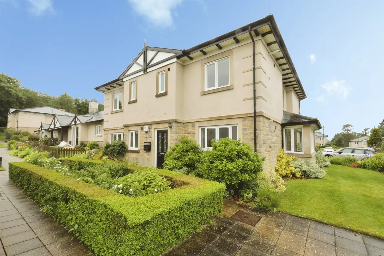 Garden Court, Killinghall, Harrogate, photo 2