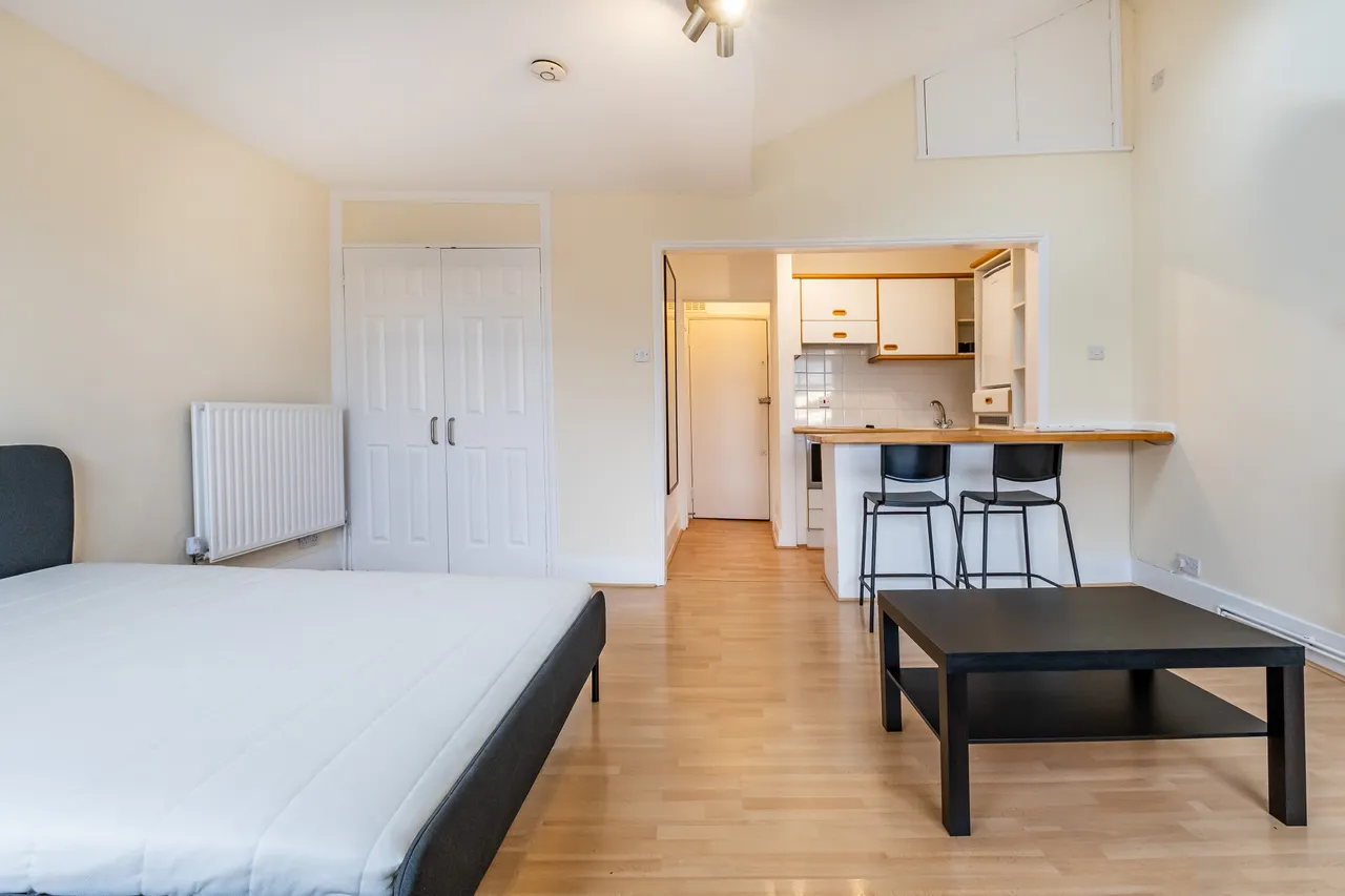 Belgrave Gardens, London, NW8, photo 10