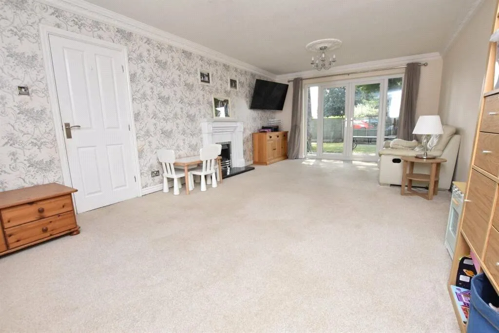 Church Avenue, Sutton-in-Ashfield, NG17, photo 3
