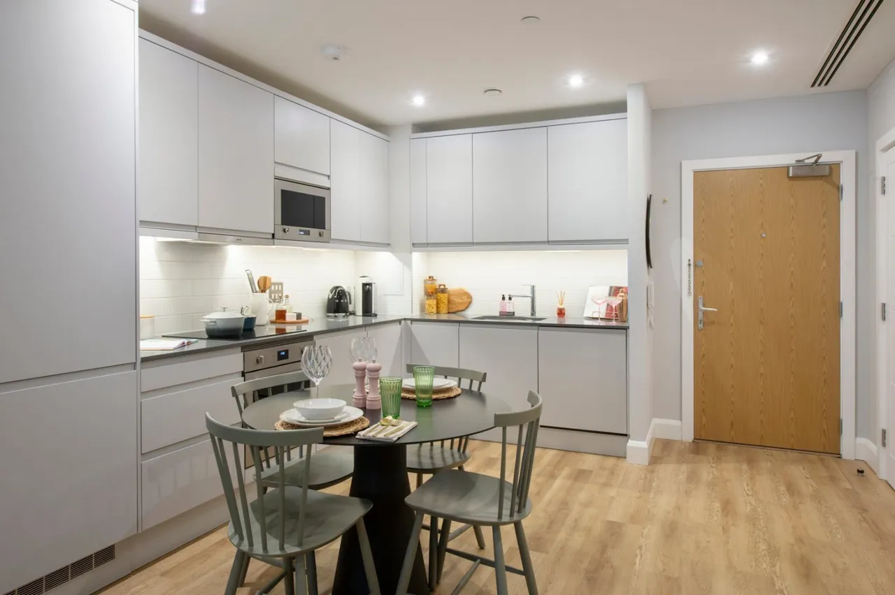 Moat Street, London, SW11, photo 5