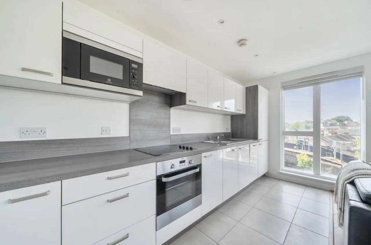 Adenmore Road, London, SE6, photo 7