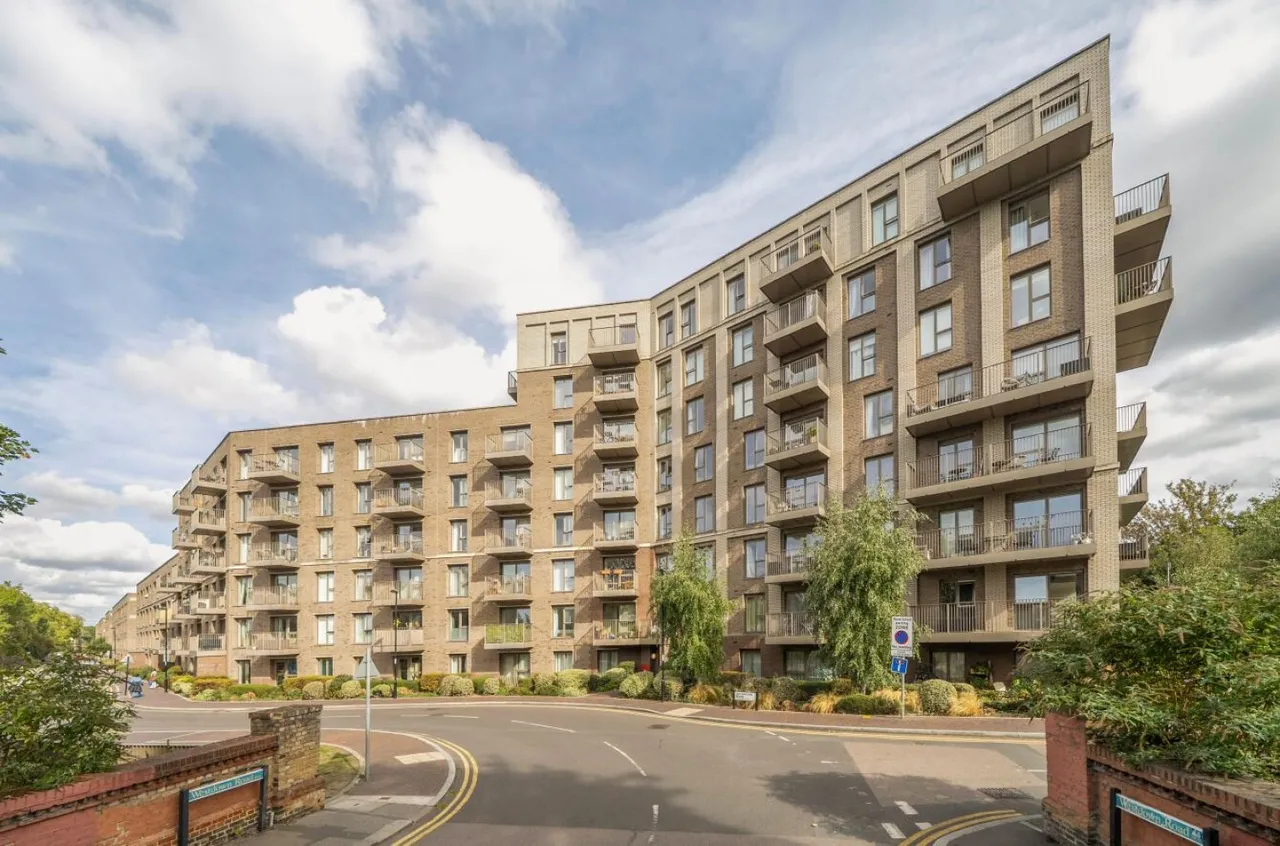 Adenmore Road, London, SE6, photo 4