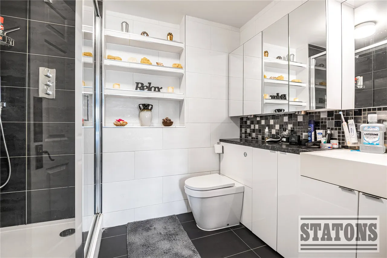 Crescent East, Hadley Wood, EN4 0EL, photo 14