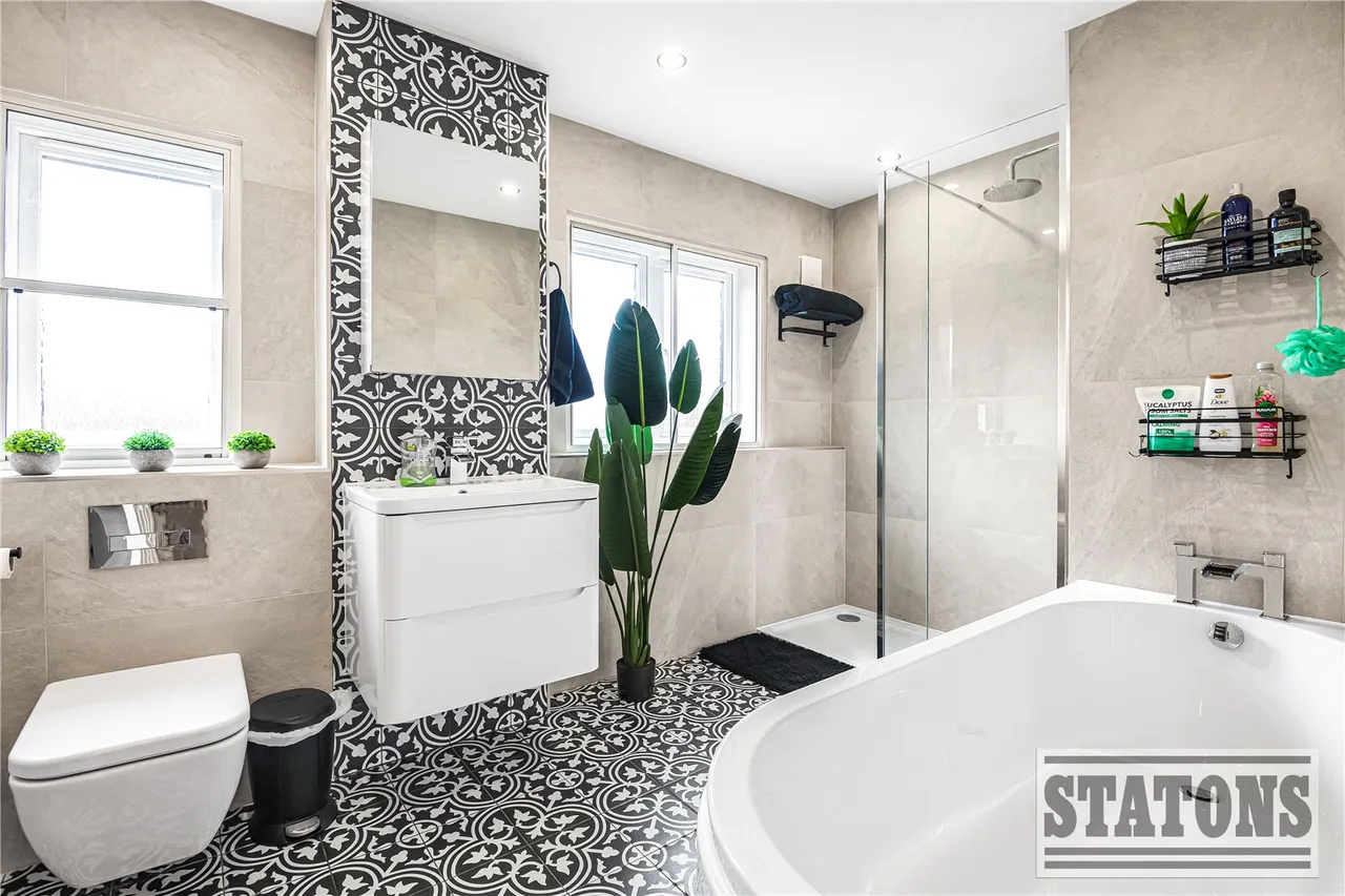 Crescent East, Hadley Wood, EN4 0EL, photo 11