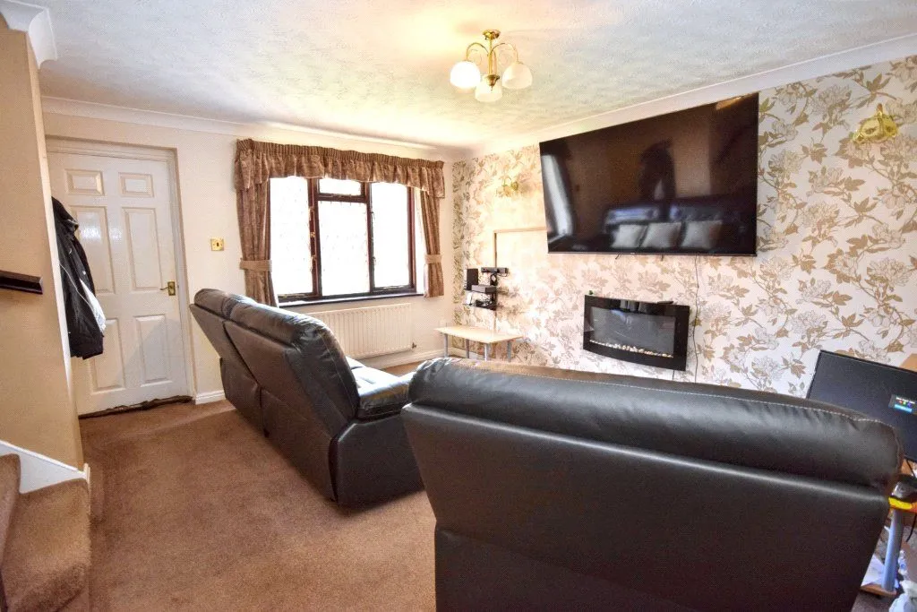 Parkinson Close, Wakefield, WF1, photo 13