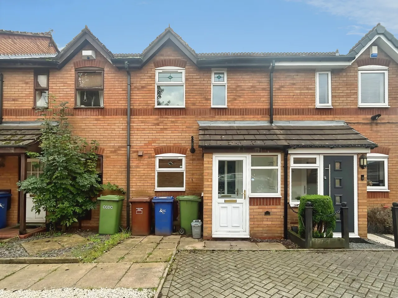 2 bed house to rent, Blake Close, Cannock, WS11