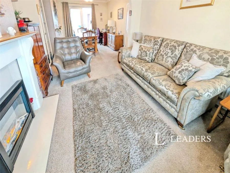 Carisbrooke Avenue, Mansfield, NG18, photo 8