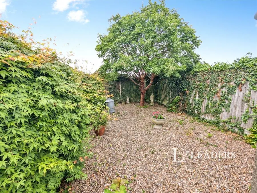 Carisbrooke Avenue, Mansfield, NG18, photo 23