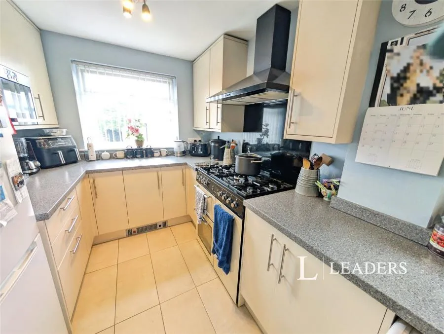 Carisbrooke Avenue, Mansfield, NG18, photo 10