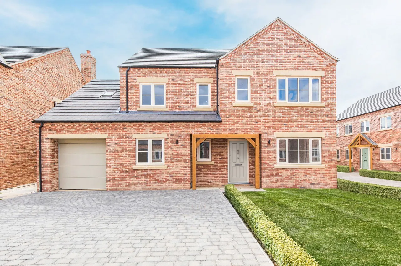 4 bed house for sale, Ready for Occupation in Autumn