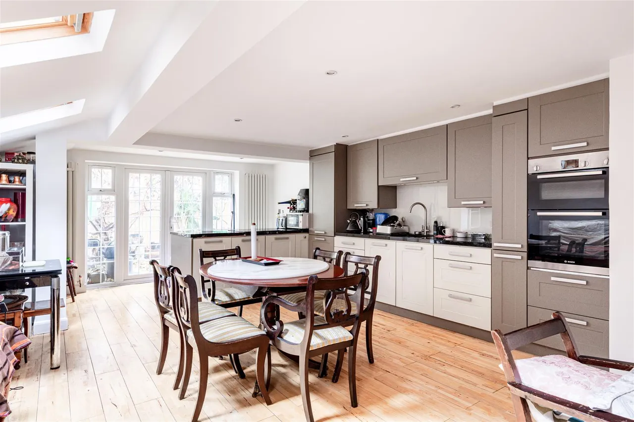 Averill Street, London, W6, photo 2