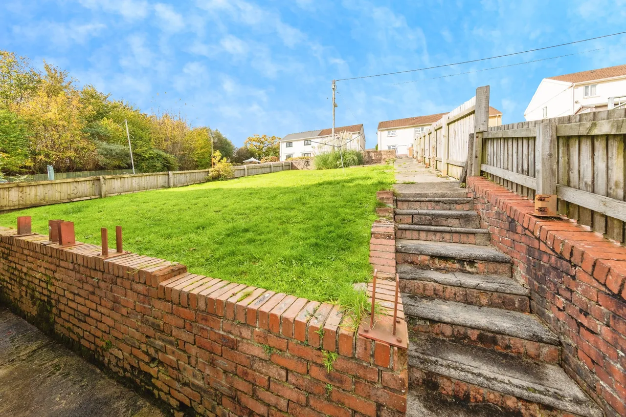 Heol Llethryd, Llanelli, photo 12