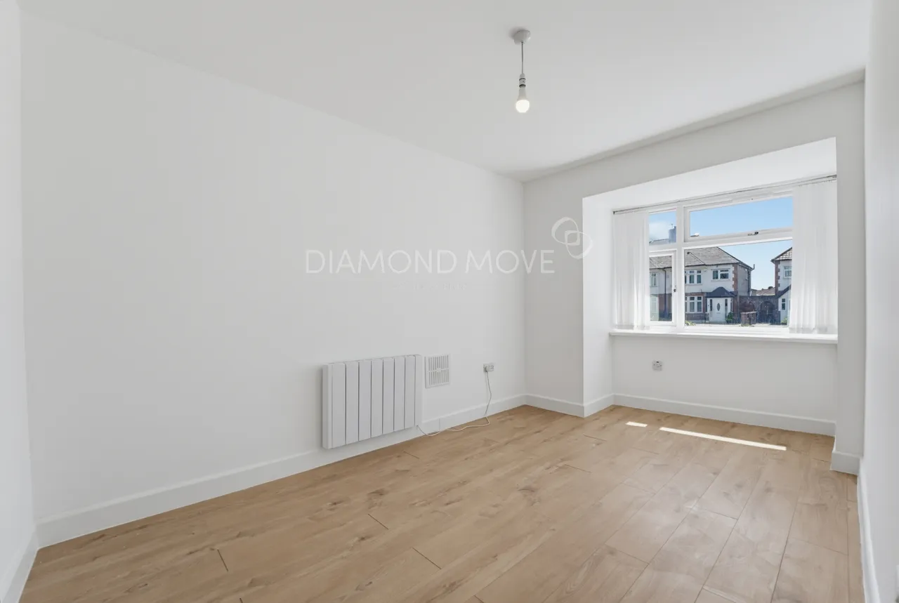 Staines Road, Feltham, TW14 0JT, photo 7