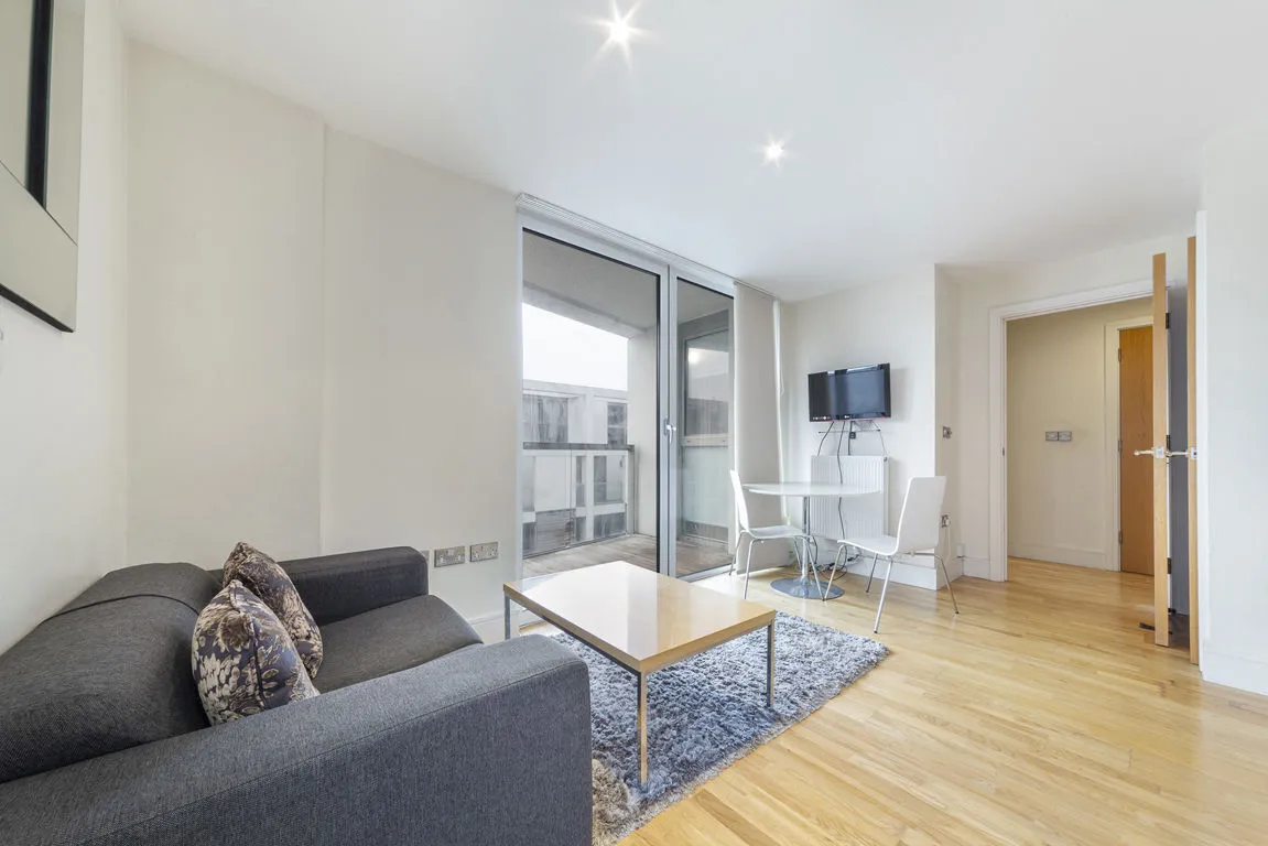 1 bed flat to rent — Lanterns Way, Canary Wharf