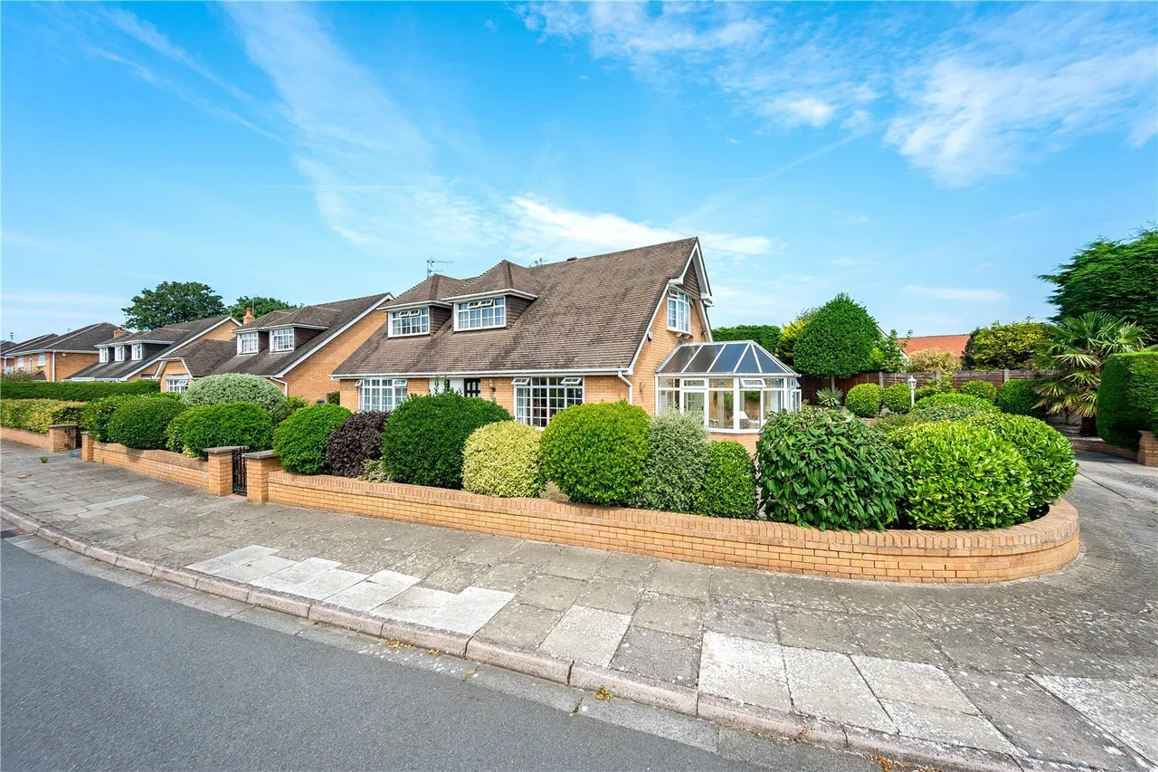 Twistfield Close, Southport, PR8, photo 2