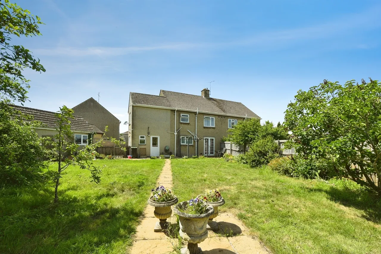 Hardens Close, Chippenham, photo 2