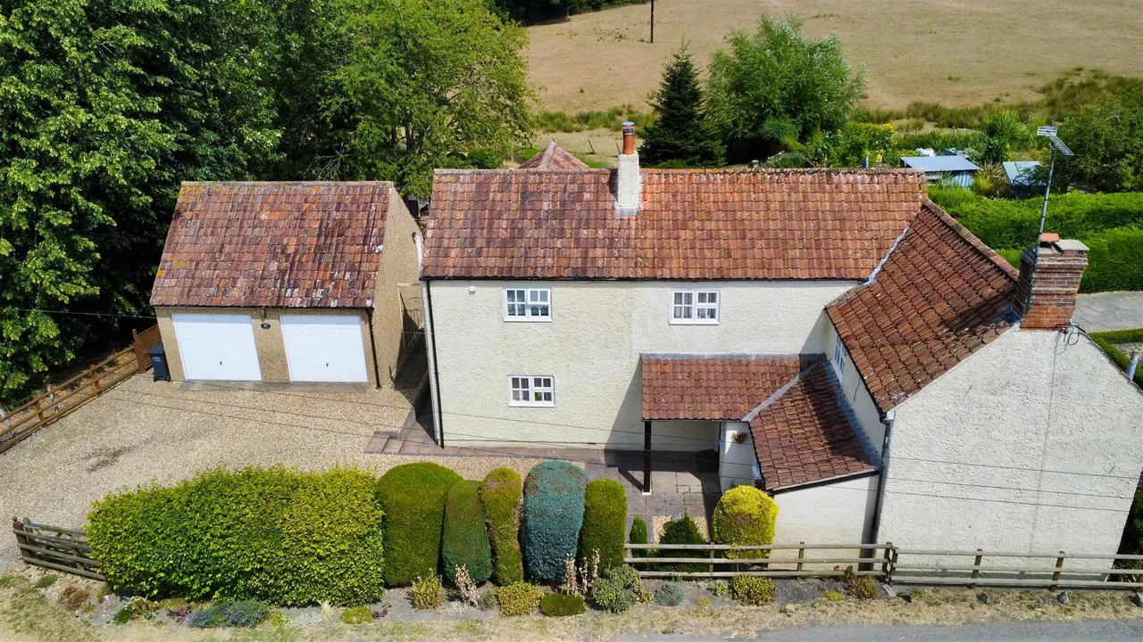 The Green, Great Cheverell, SN10, photo 9