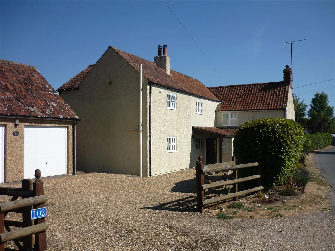 The Green, Great Cheverell, SN10, photo 3