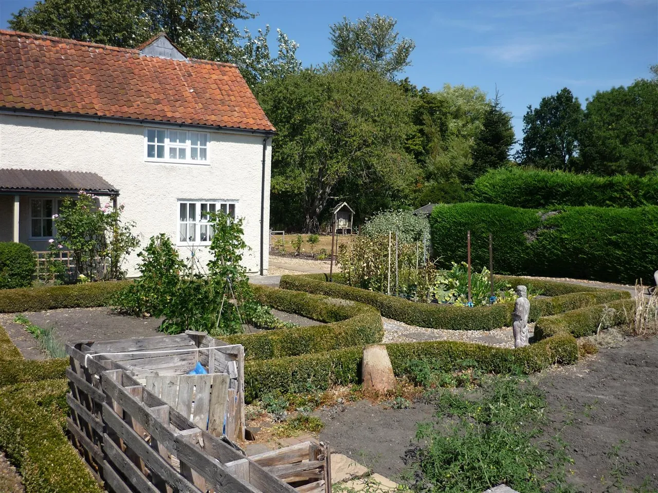 The Green, Great Cheverell, SN10, photo 13