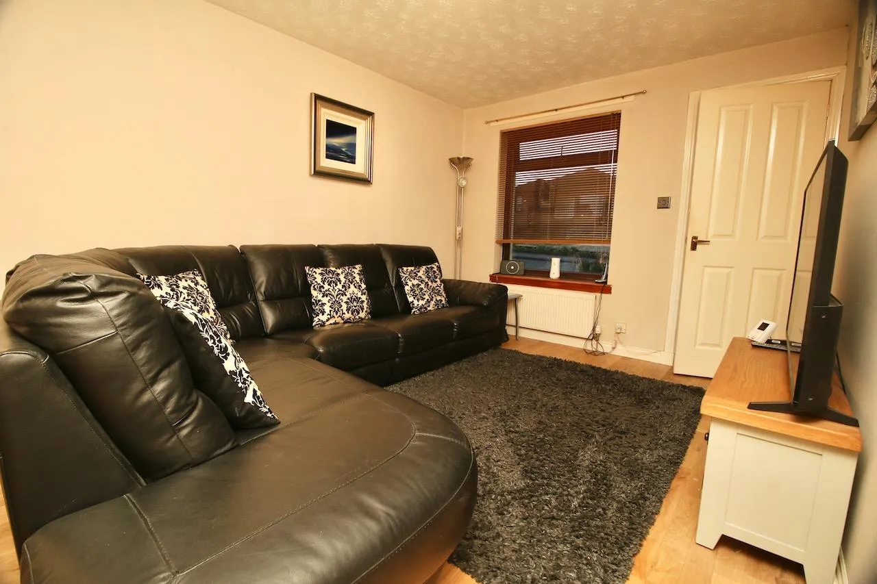 Broomknowe, Balloch, G68 9AQ, photo 4