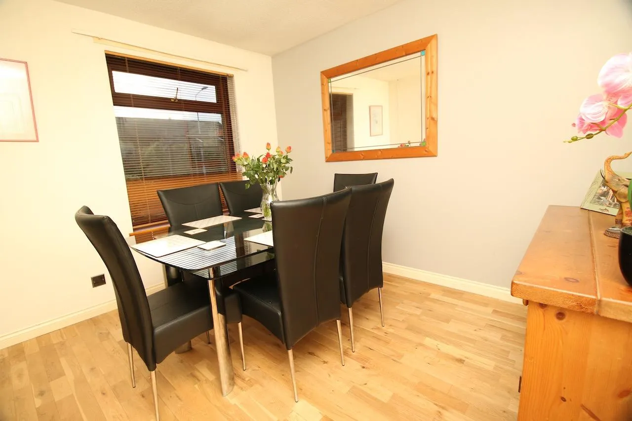 Broomknowe, Balloch, G68 9AQ, photo 10