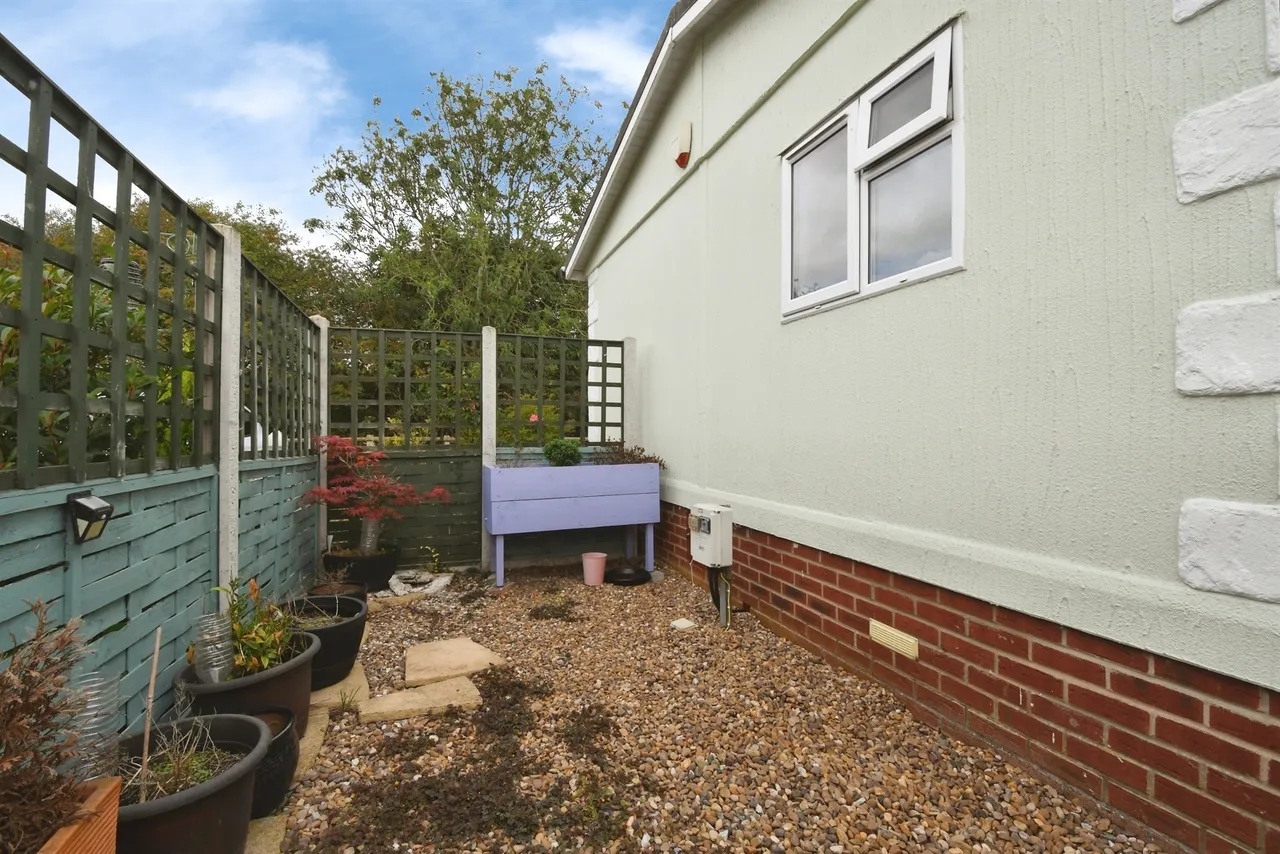 Riverbank Close, Dogdyke, LN4, photo 4