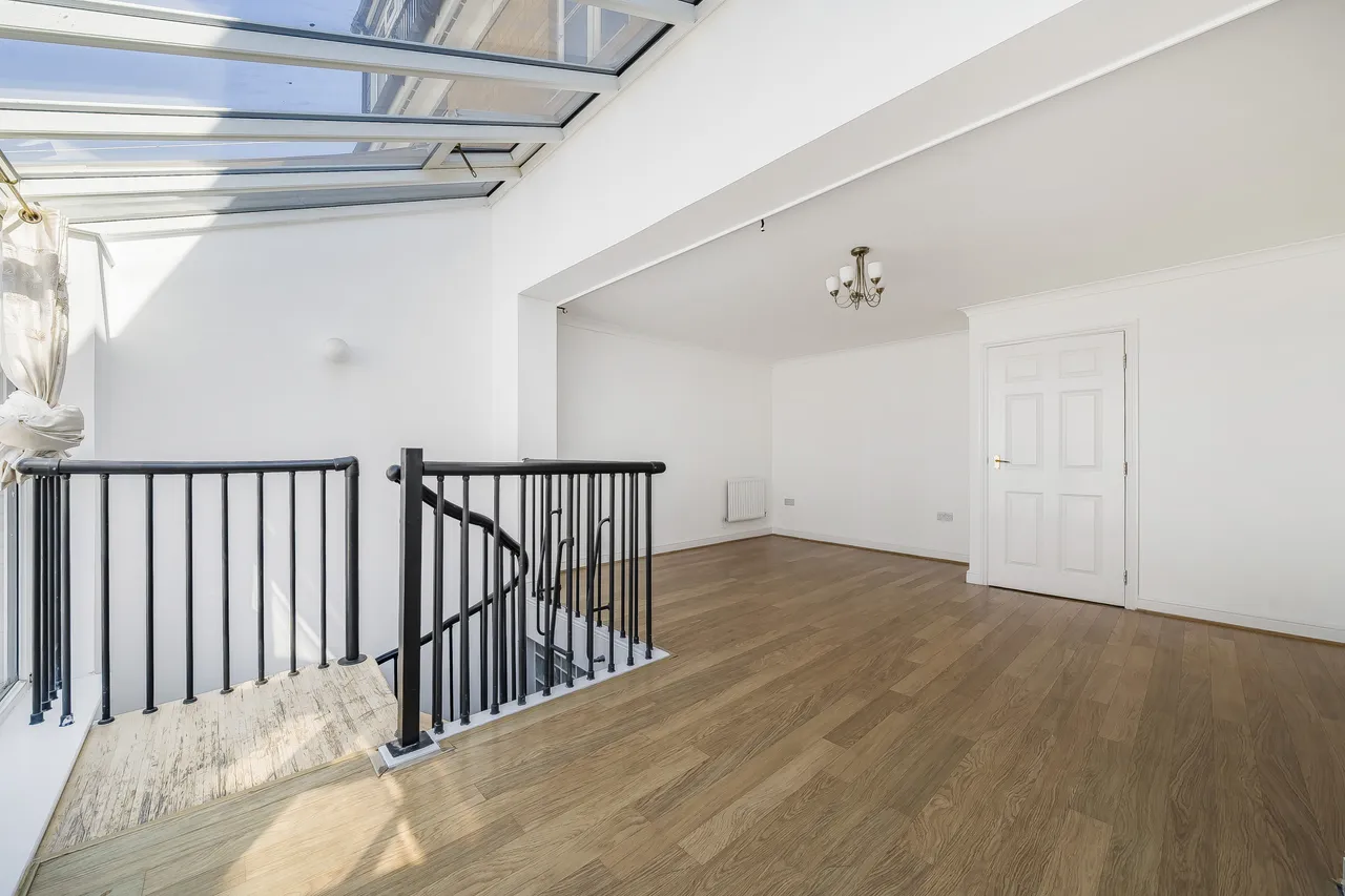 92 Chandler Way, London, photo 10