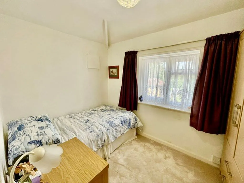Brookfield Road Wooburn Green, High Wycombe HP10 0PZ, photo 6