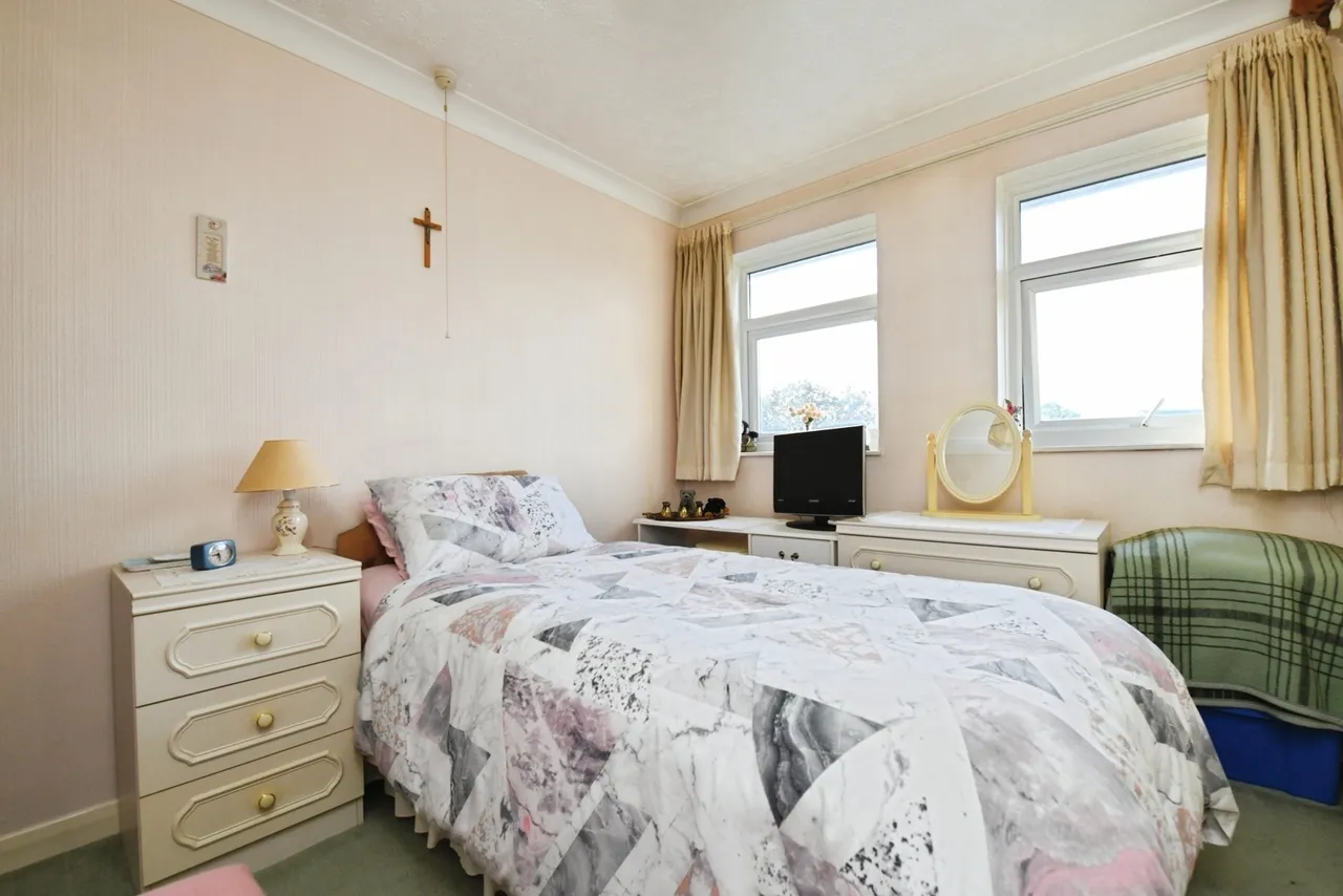 The Leas, Burnham-On-Crouch, CM0, photo 12