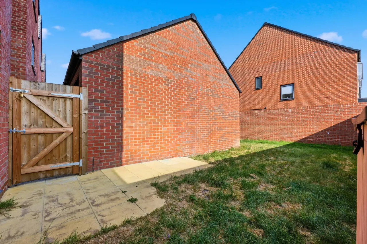 The Avenue, Chesterfield, S42, photo 22