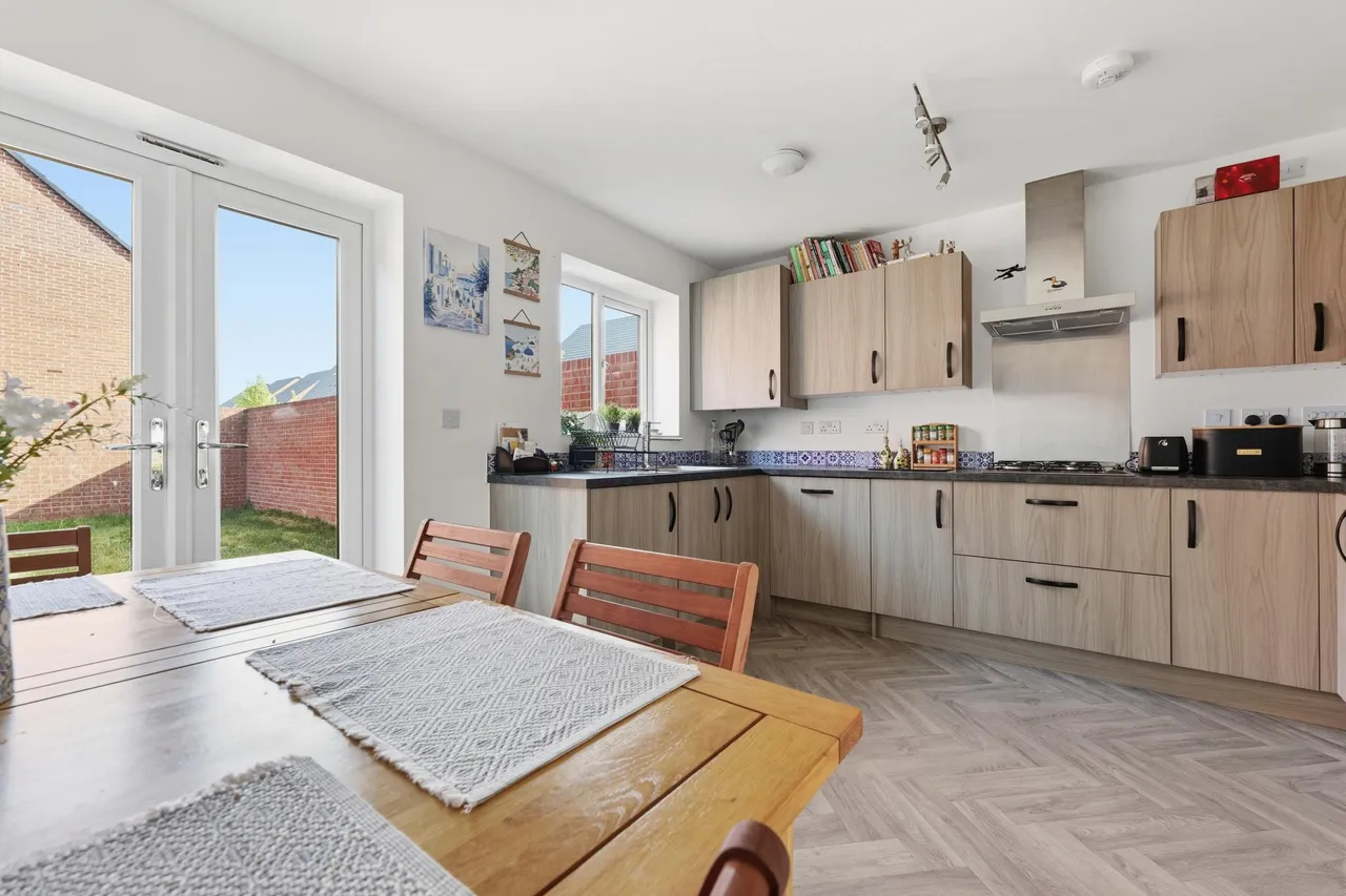 3 bed house for sale, The Avenue, Chesterfield, S42