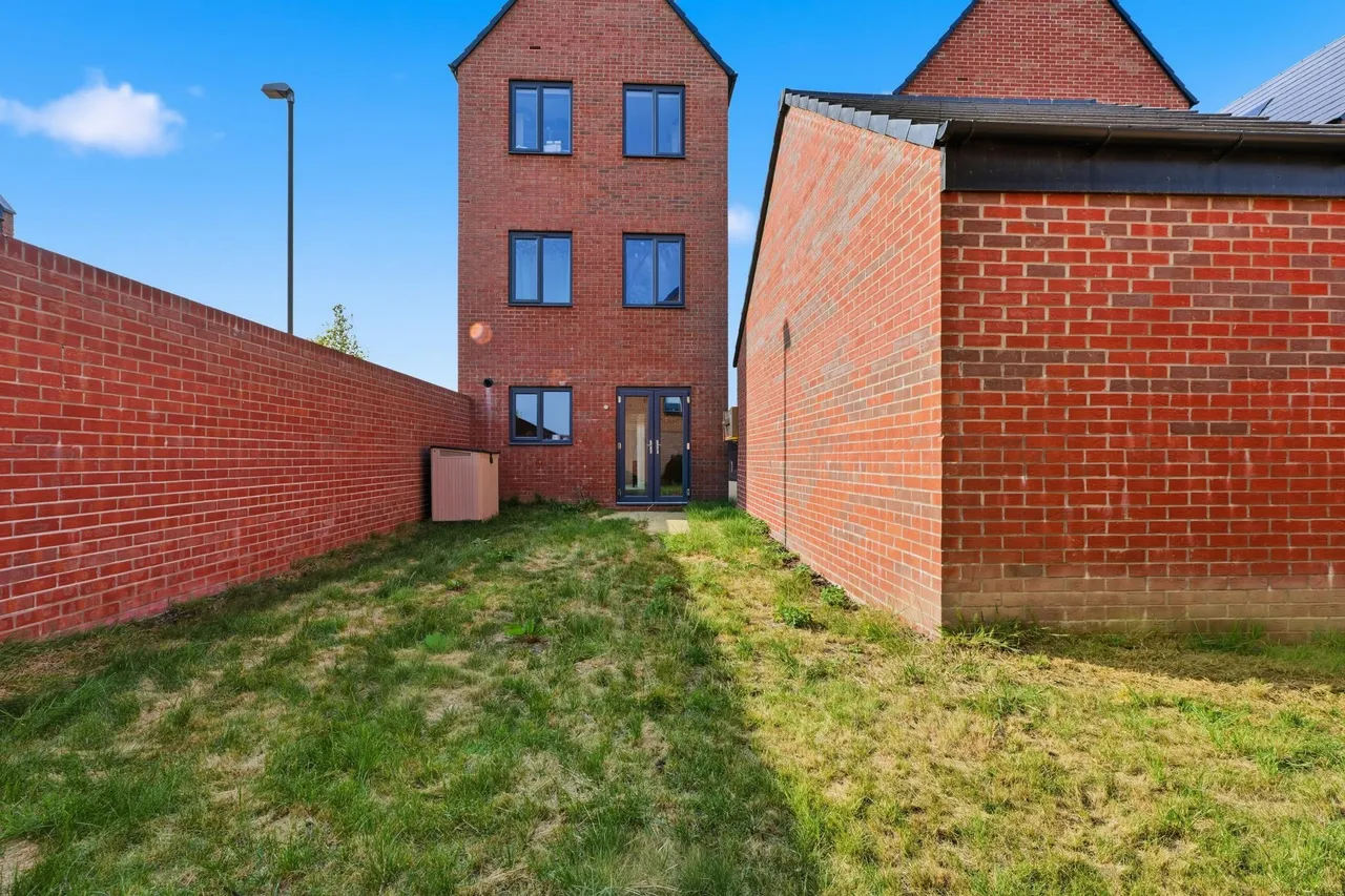 The Avenue, Chesterfield, S42, photo 9