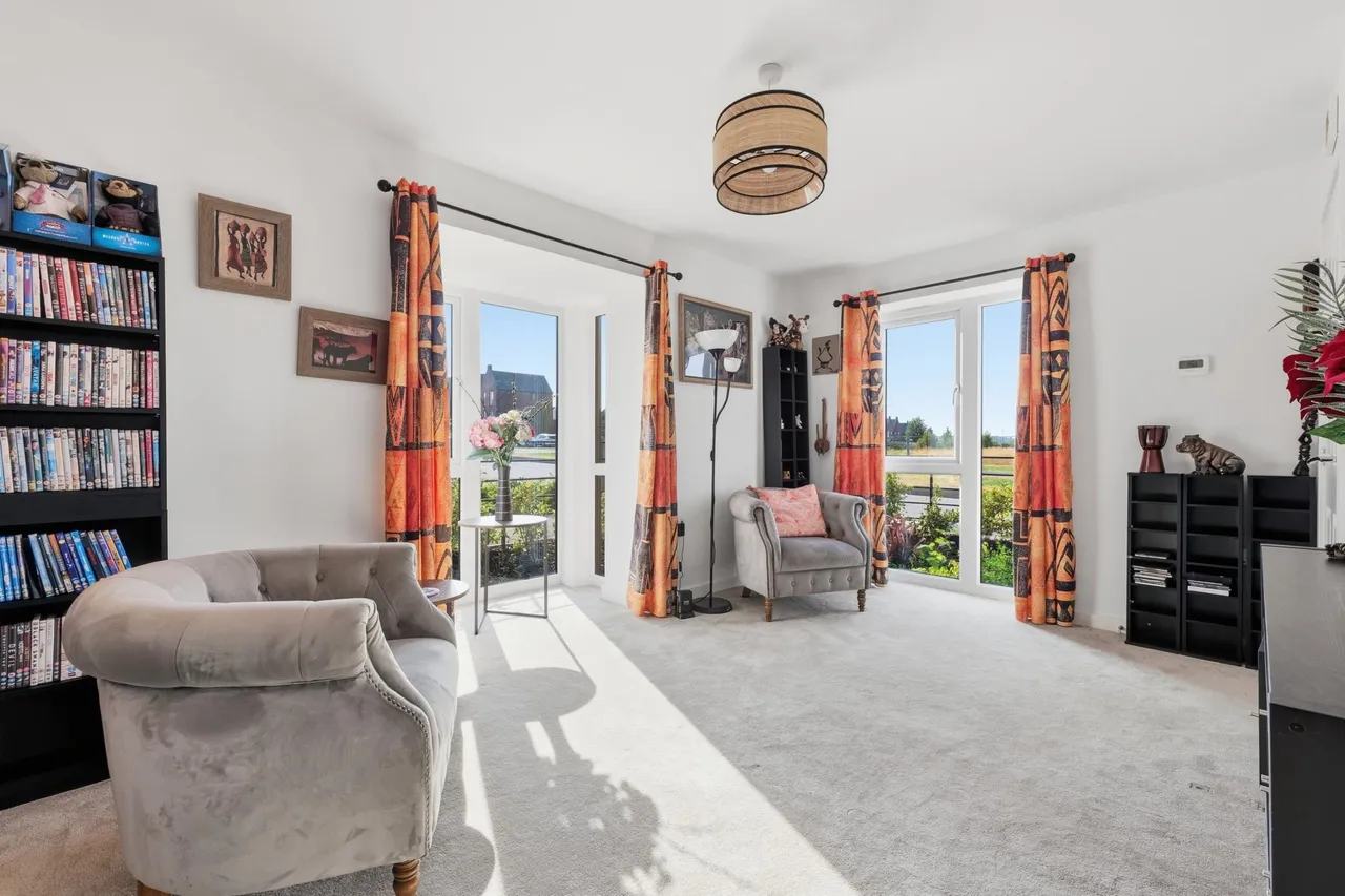 The Avenue, Chesterfield, S42, photo 2