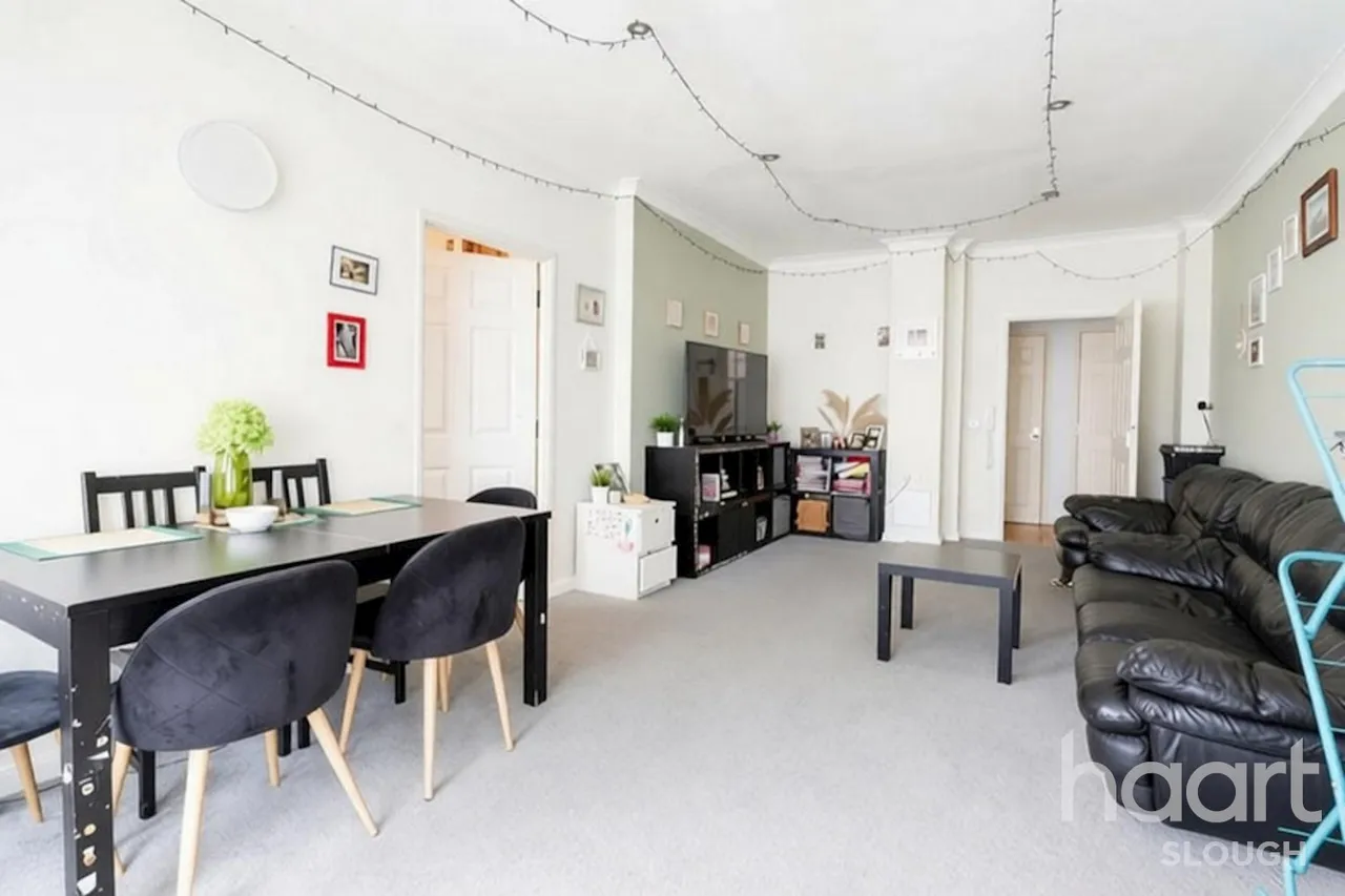 Upton Court Road, Slough, SL3, photo 5