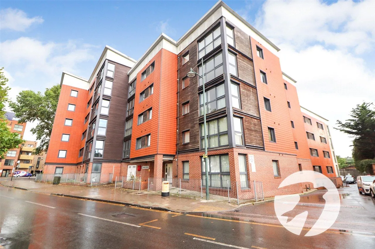 2 bed 2 bedroom property for sale, West Street, Erith, DA8