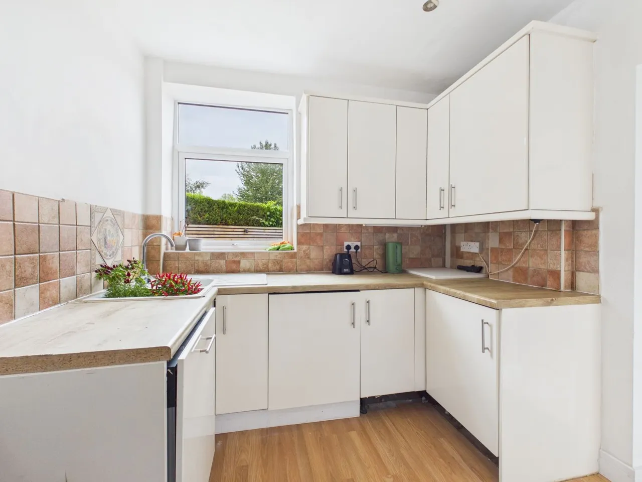 Waverley Road, Hyde, SK14, photo 8