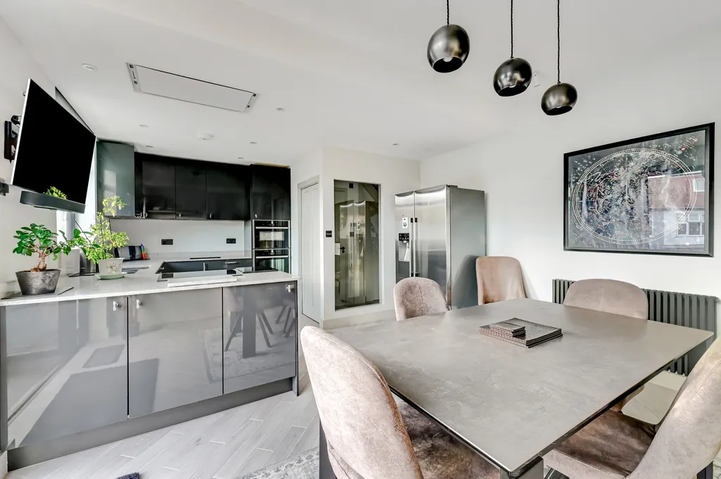 Egmont Road, London, KT3, photo 3
