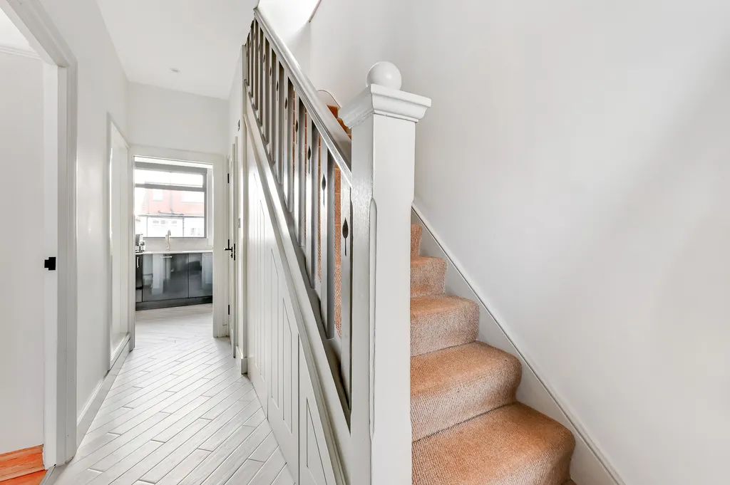 Egmont Road, London, KT3, photo 8