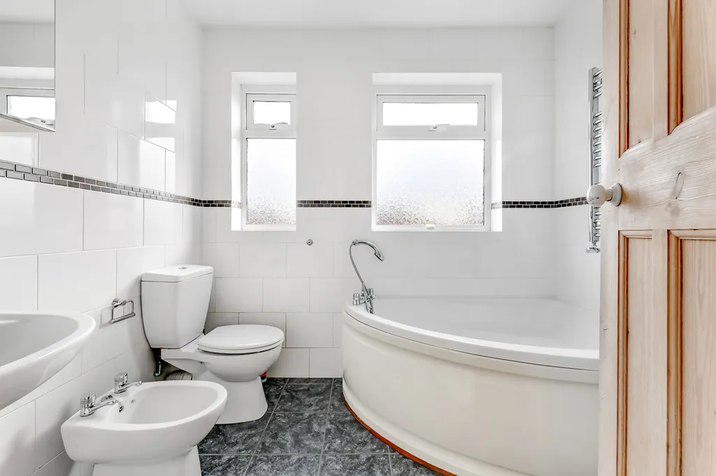 Egmont Road, London, KT3, photo 10