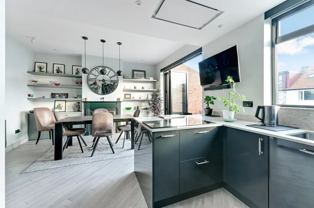 Egmont Road, London, KT3, photo 2