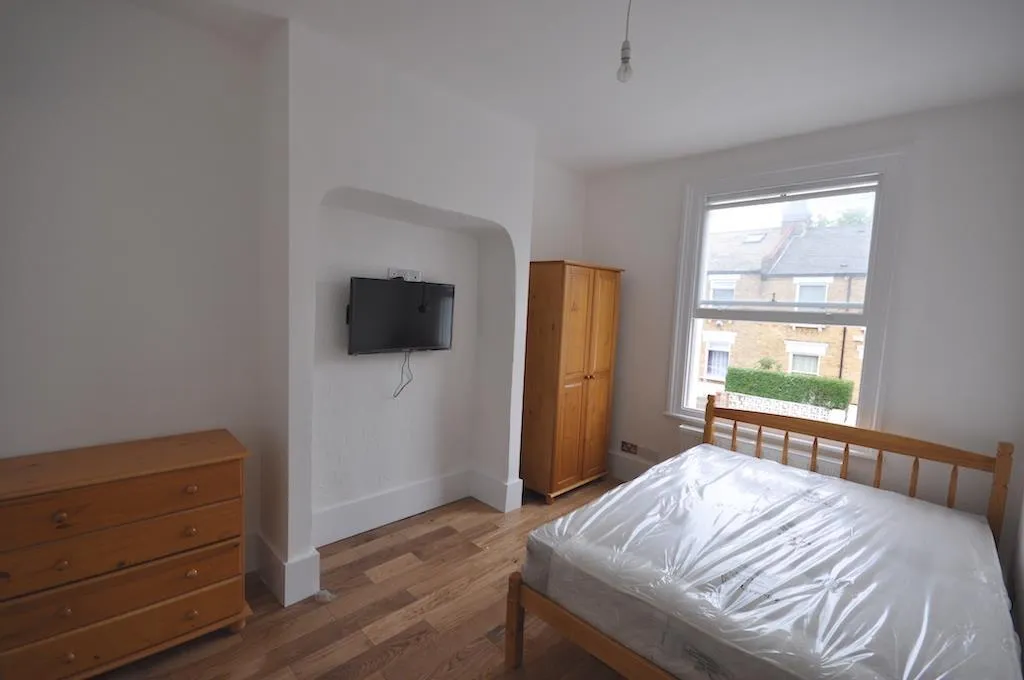 1 bed house to rent, Wells House Road, London