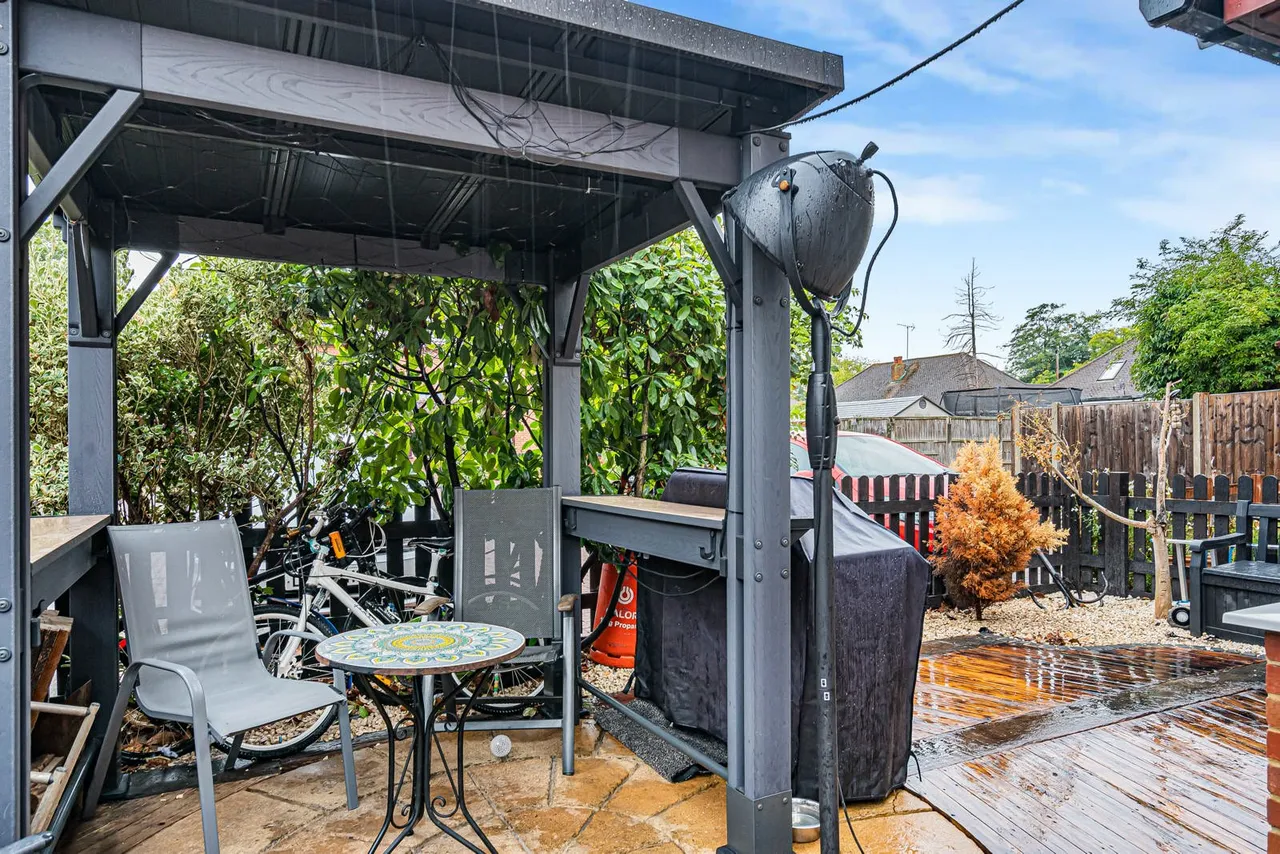 Bryony Way, Sunbury-on-Thames, TW16, photo 8
