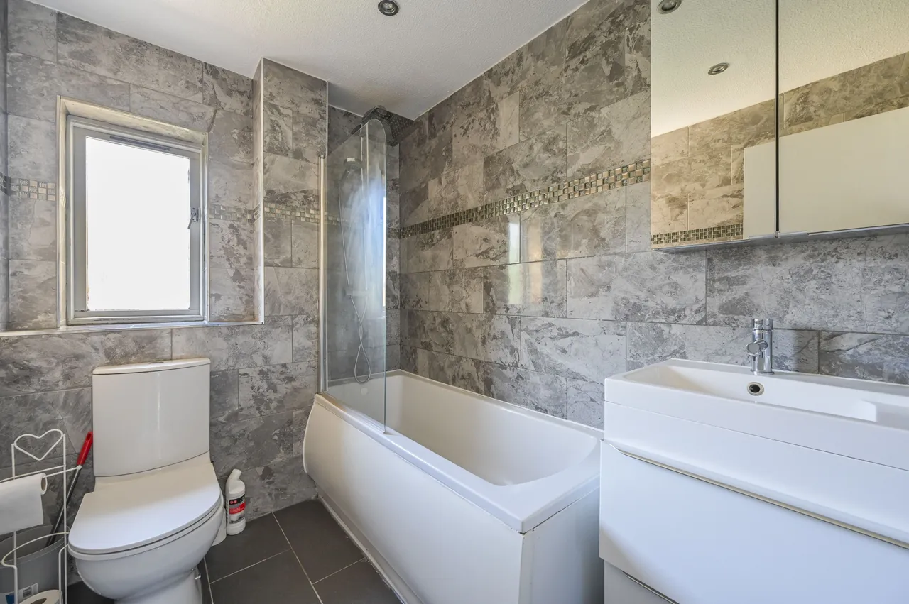 114 Kennet Street, London, photo 4