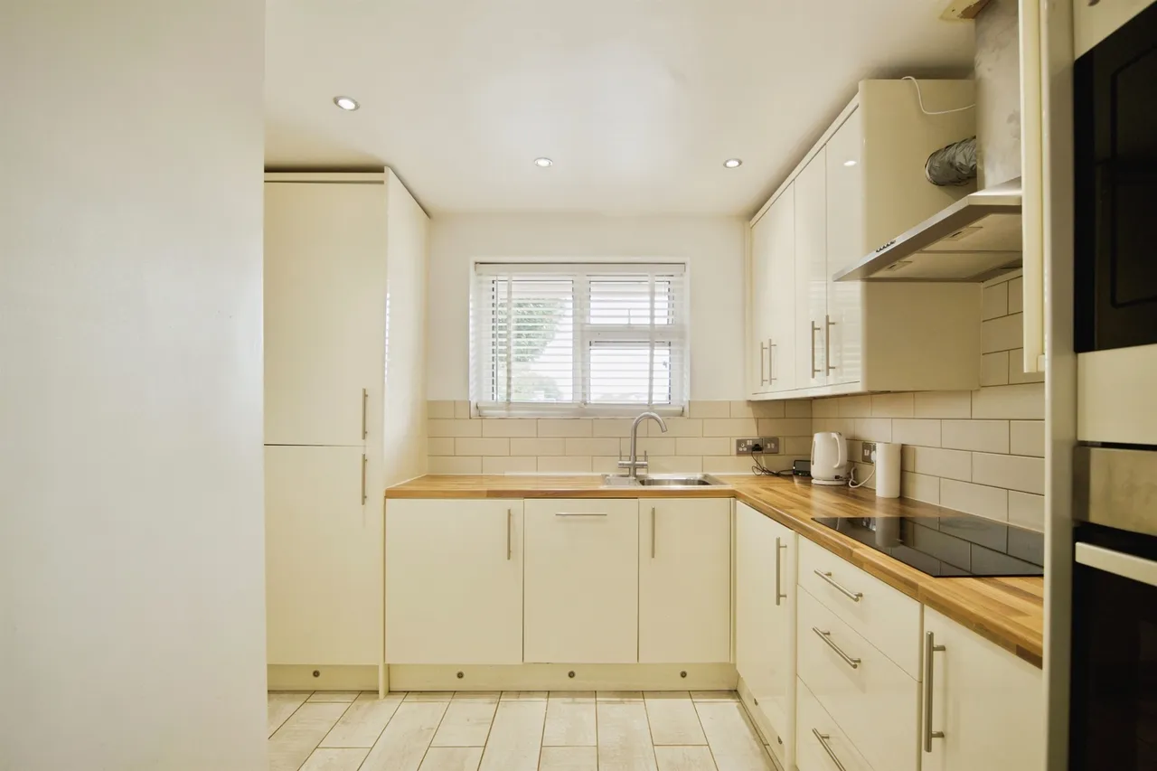 Cherry Tree Lane, Rainham, photo 4