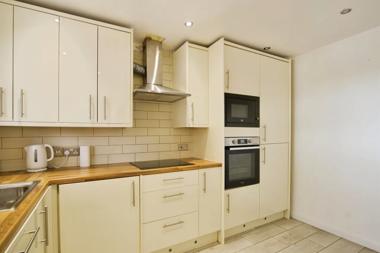 Cherry Tree Lane, Rainham, photo 12