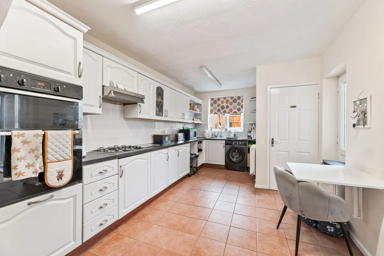 Morton Avenue, Frodsham, photo 3